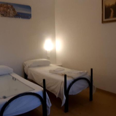 Апартаменты Chez Sabrine - La Spezia Via Fiume 112 Экстерьер фото
